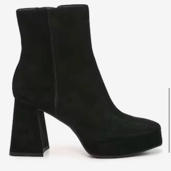 New dolce vita black ulysses booties. Size 8.5 - Picture 14 of 16